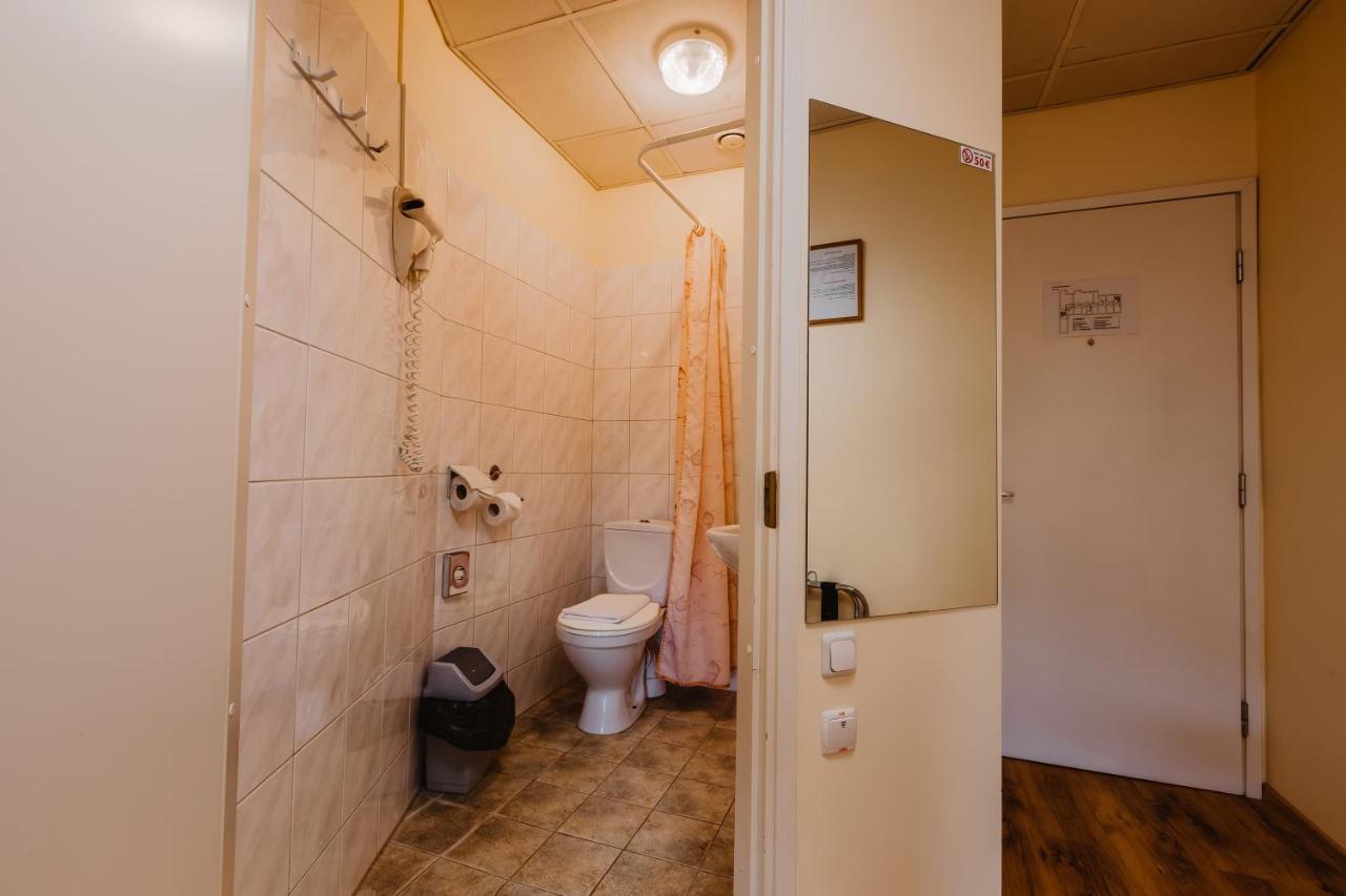 Aleksandri Hotel Tartu Buitenkant foto