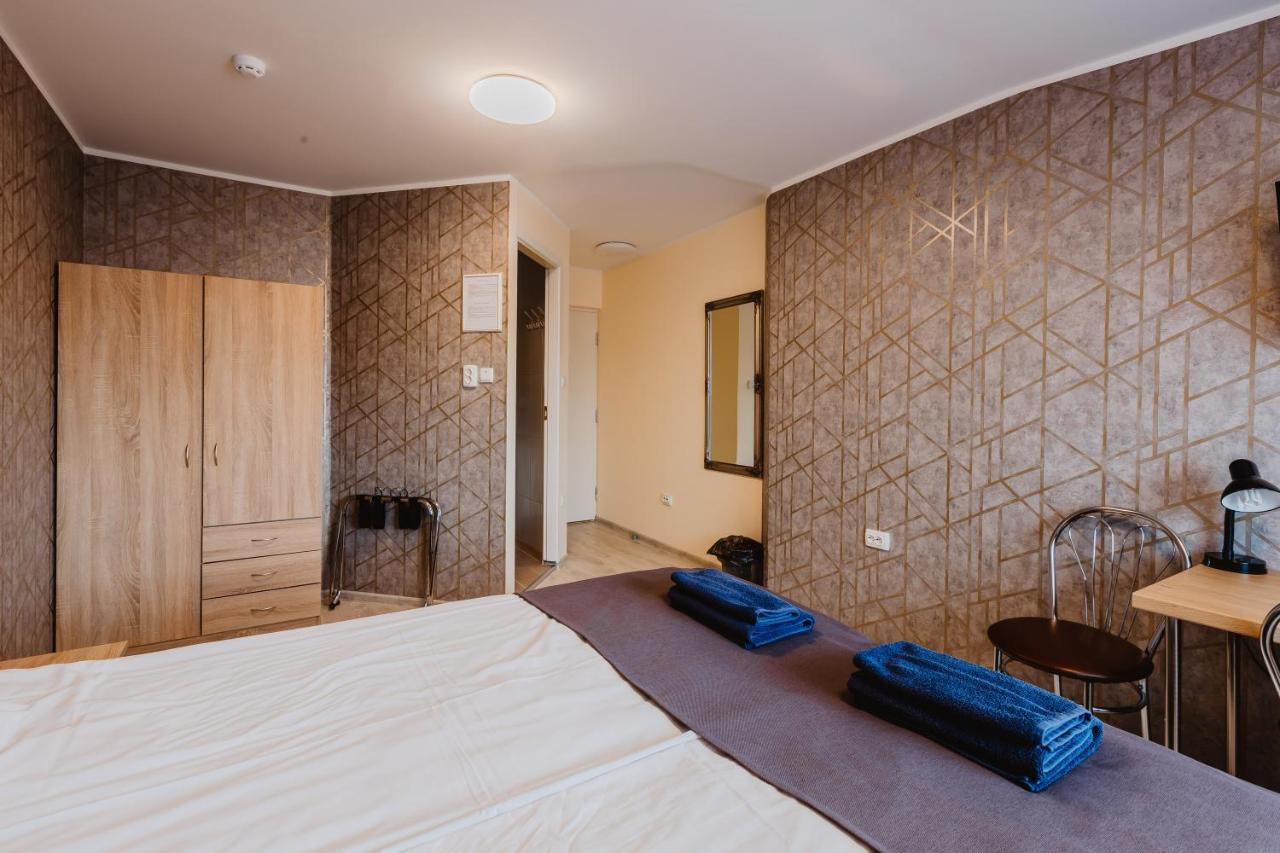 Aleksandri Hotel Tartu Buitenkant foto