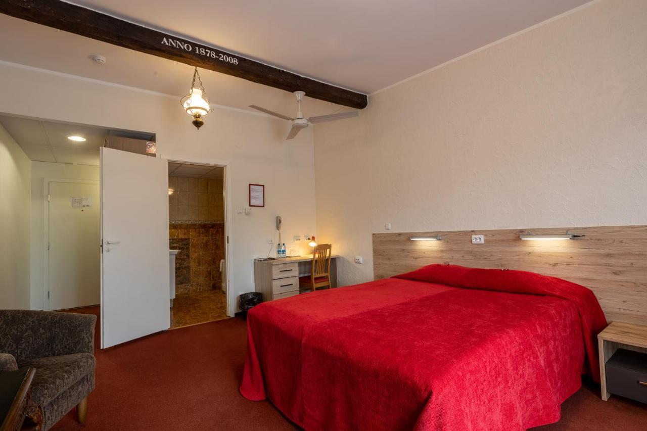 Aleksandri Hotel Tartu Buitenkant foto