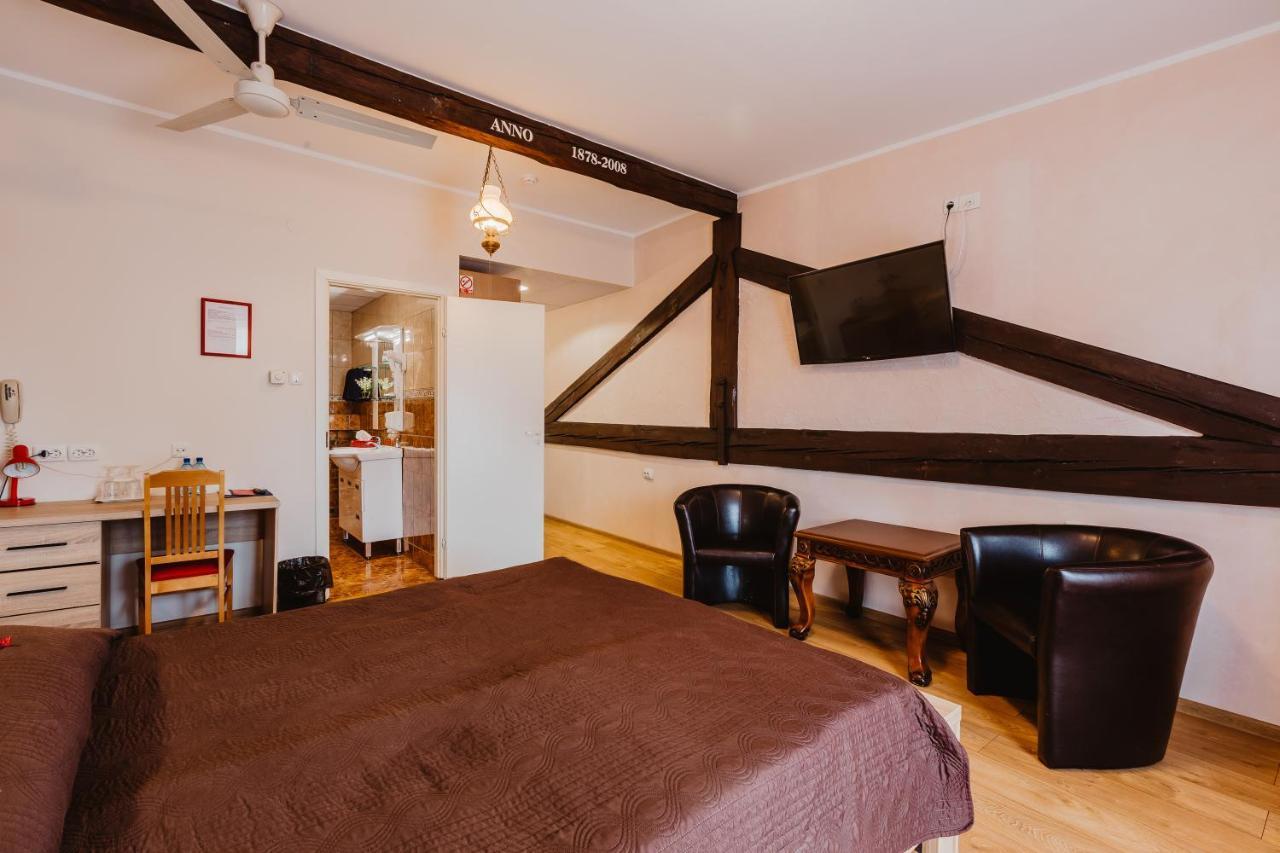 Aleksandri Hotel Tartu Buitenkant foto