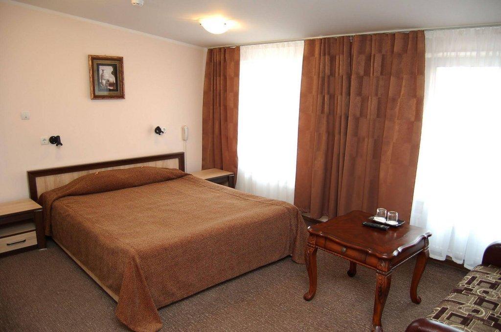Aleksandri Hotel Tartu Buitenkant foto