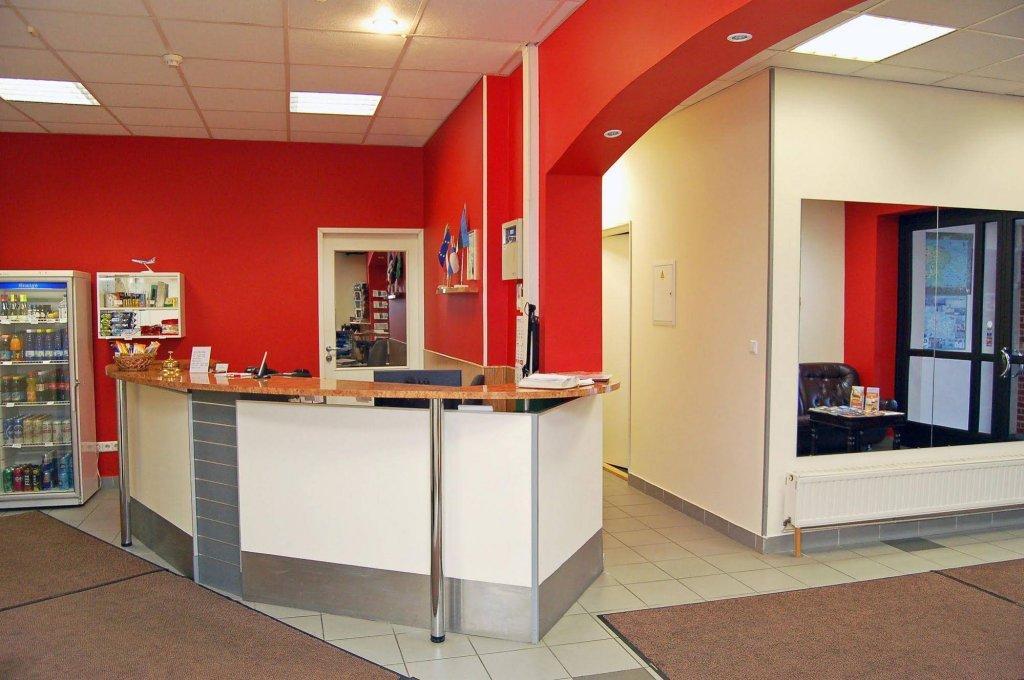 Aleksandri Hotel Tartu Buitenkant foto