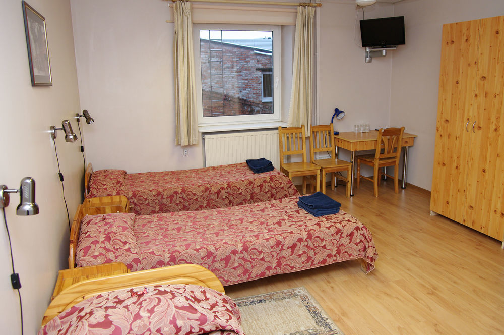 Aleksandri Hotel Tartu Buitenkant foto