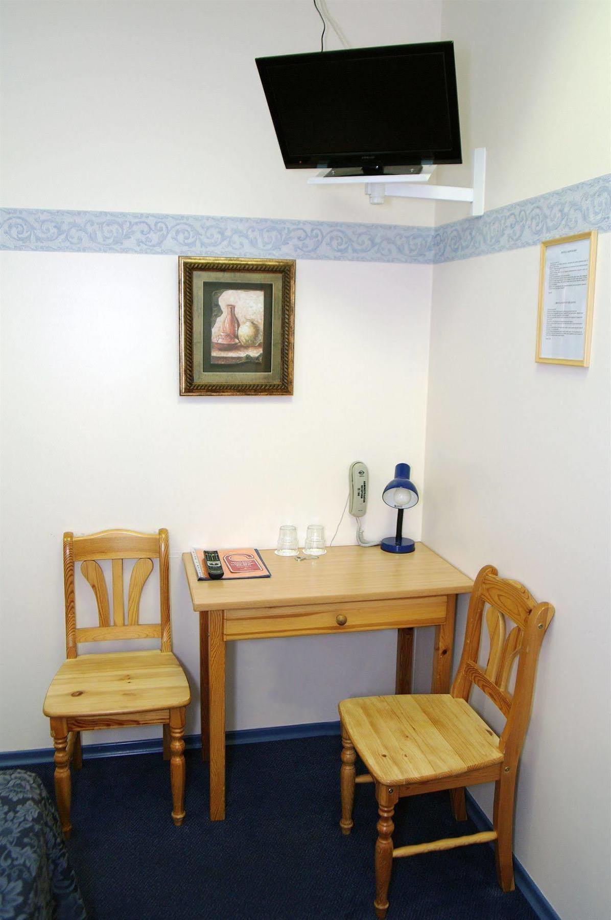 Aleksandri Hotel Tartu Buitenkant foto