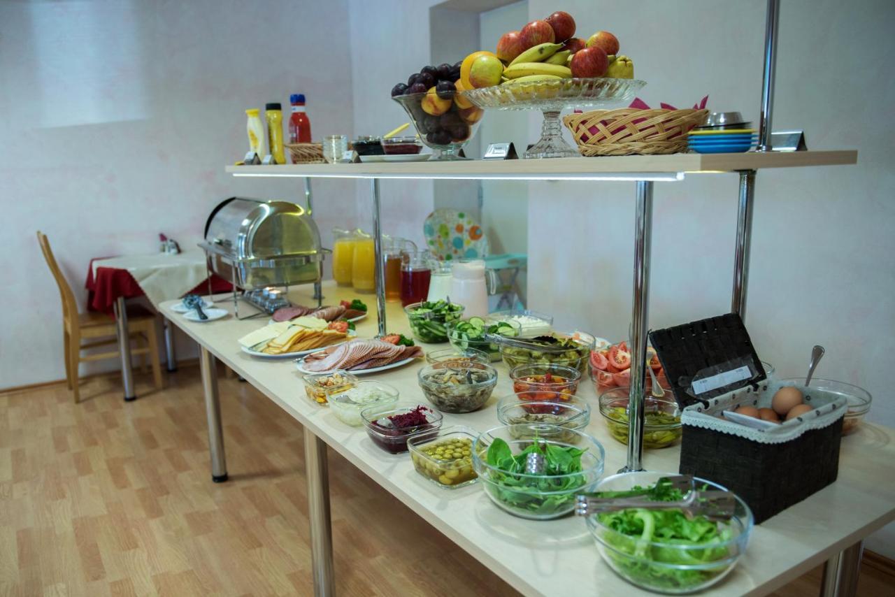 Aleksandri Hotel Tartu Buitenkant foto