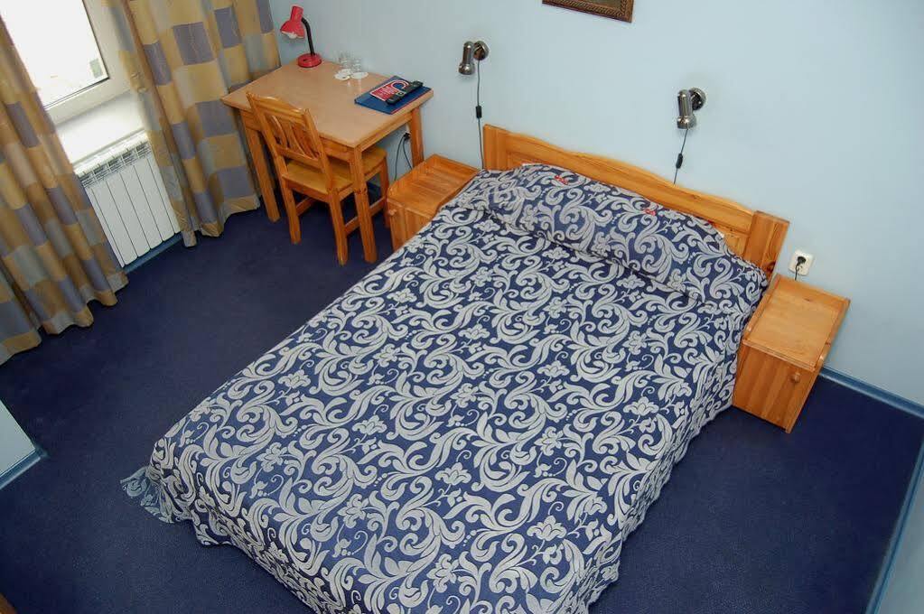 Aleksandri Hotel Tartu Buitenkant foto